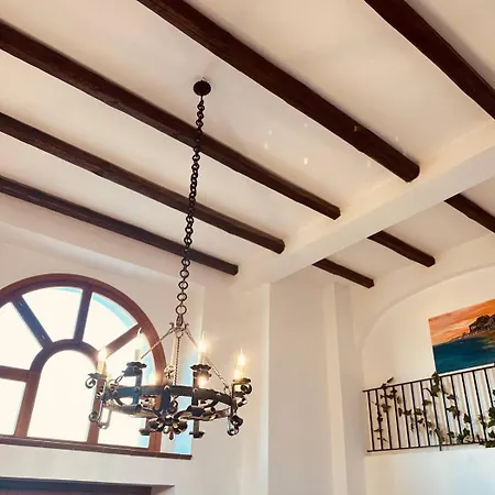 Tiche Guest house *