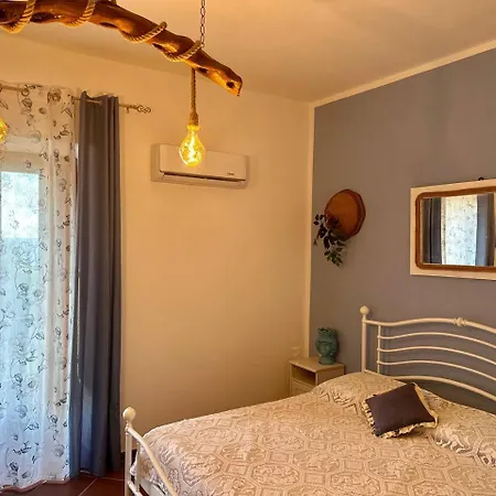 Tiche Guest house *