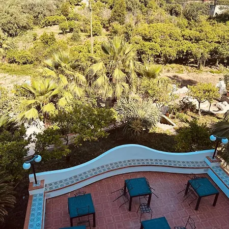Tiche Guest house