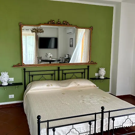 Tiche Guest house