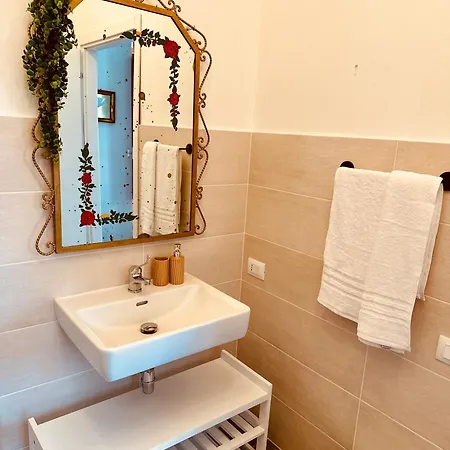 Tiche Guest house *