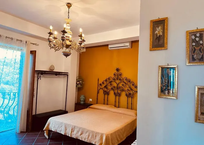 Tiche 4* Чефалу