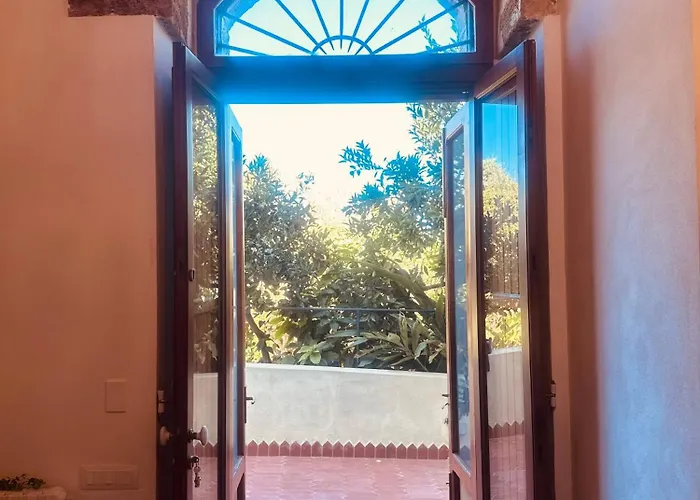 Tiche 4* Чефалу